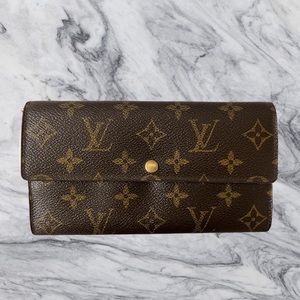 Authentic Louis Vuitton Monogram
Portefeiulle Sarah Long Bifold Wallet